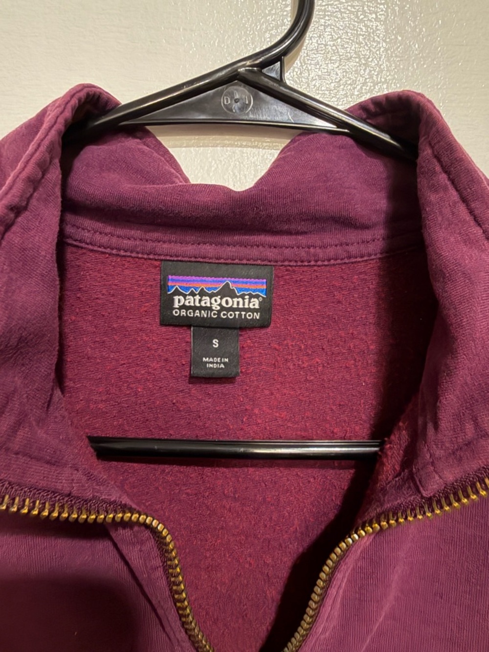 Patagonia Men's Quarter-Zip Pullover in Plum - Picture 4 of 5